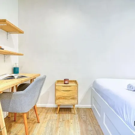 Appartement Le Studieux - A Oberkampf - 82b